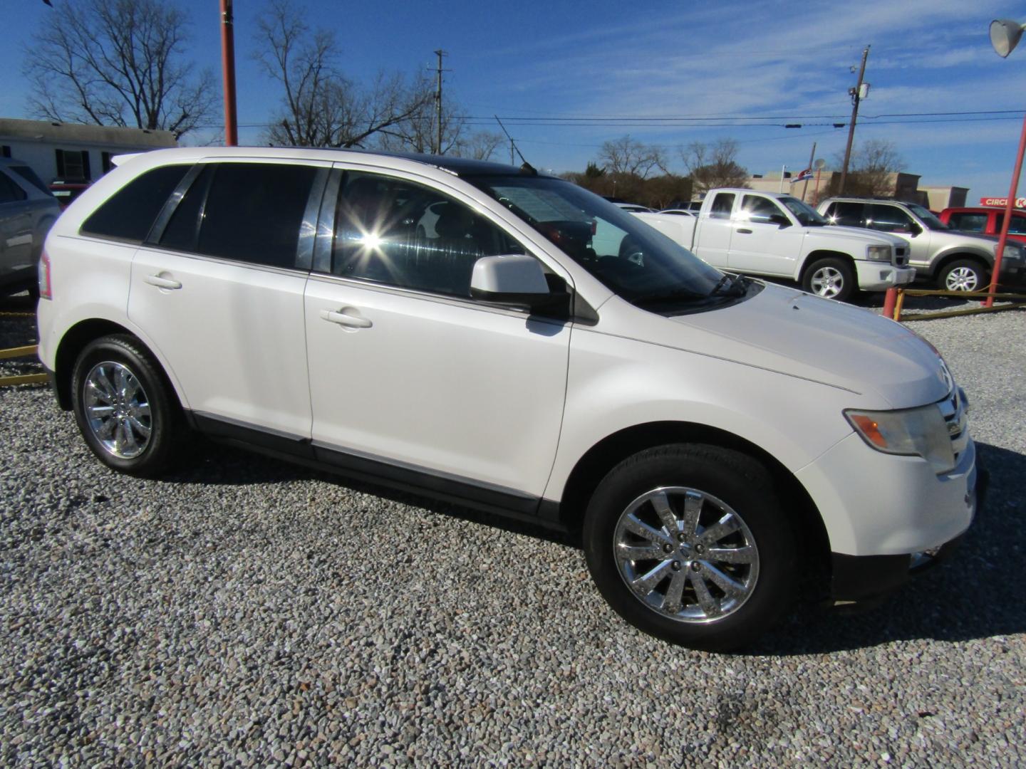 2010 White /Tan Ford Edge SEL FWD (2FMDK3JC5AB) with an 3.5L V6 DOHC 24V engine, Automatic transmission, located at 15016 S Hwy 231, Midland City, AL, 36350, (334) 983-3001, 31.306210, -85.495277 - Photo#0